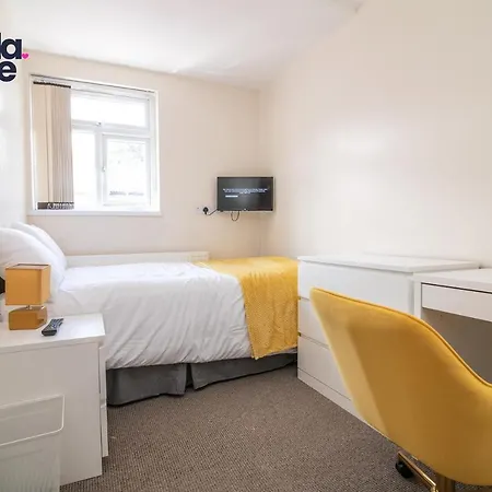 Kunda House Dawlish * Birmingham