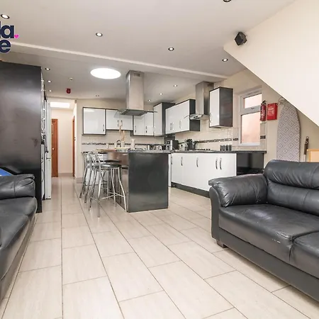 Kunda House Dawlish Birmingham